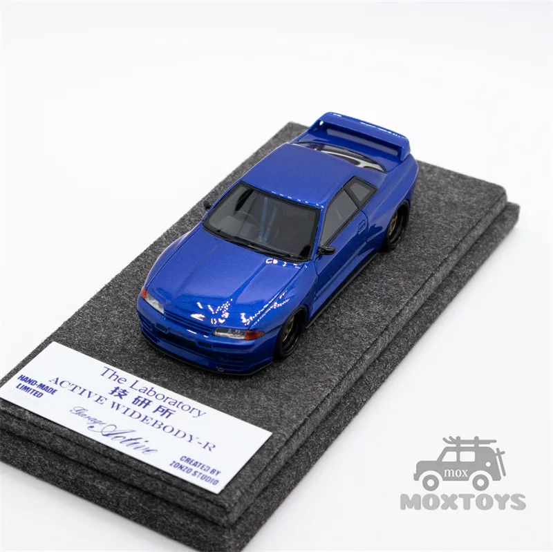 The Laboratory 1:64 Garage Active Widebody-R GTR R32 Resin Model