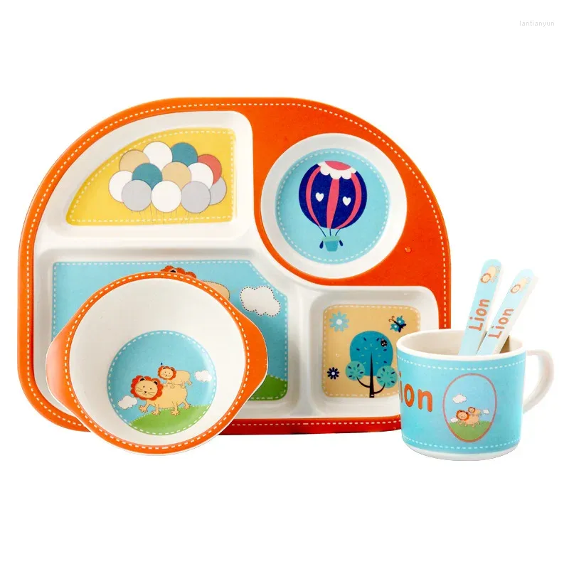 Set di posate di posate per bambini in bambù set di stoviglie set piatto tazza cucchiaio forchetta piatti da cartone animato cartone animato saluta