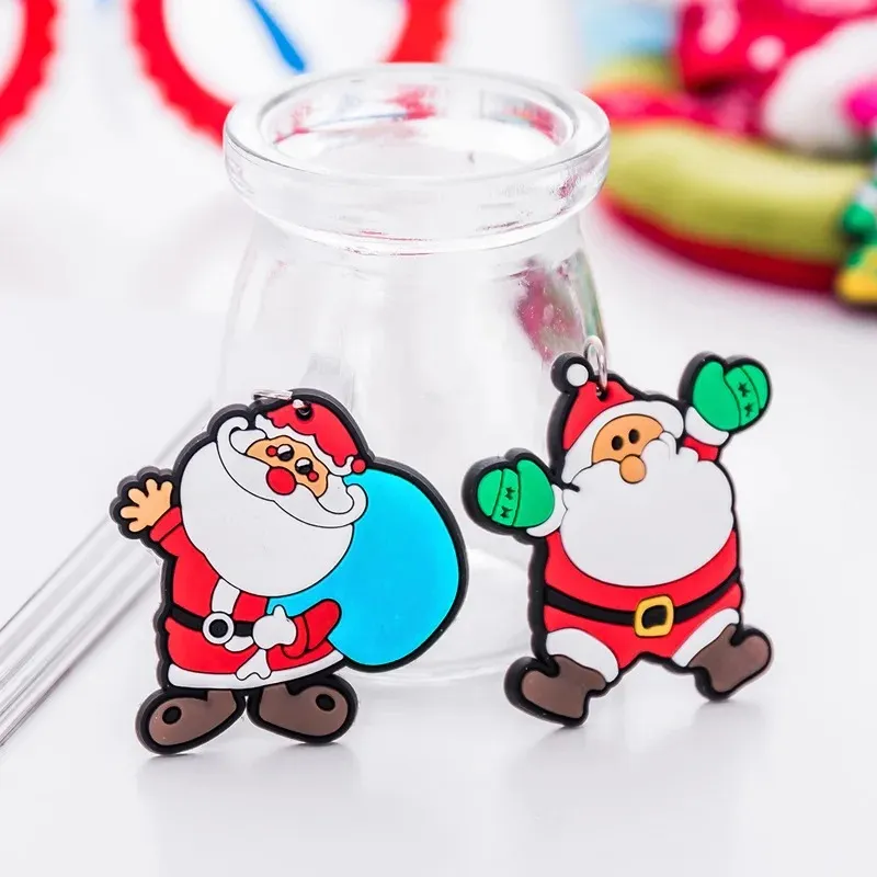 2024 2pcs Weihnachten Keychain Charms Santa Claus Weihnachtsbaum Elch Schneemann Schlüsselkette Anhänger Weihnachtsdekoration Geschenkgroßhandel Weihnachten