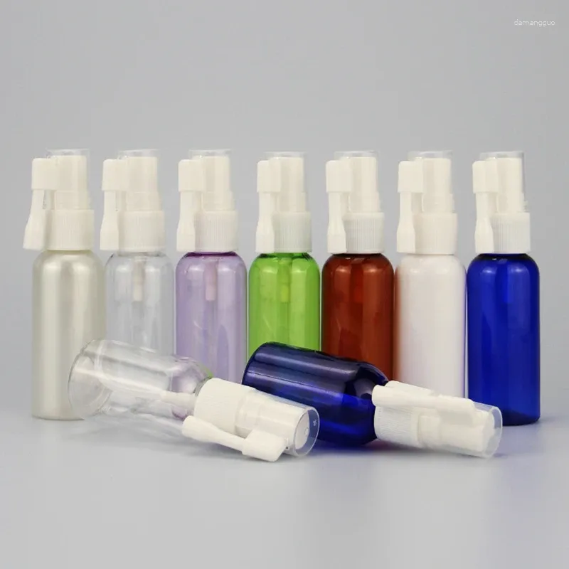 Botellas de almacenamiento 50pcs 30 ml mini viajes transparente de maquillaje marrón blanco herramienta de maquillaje azul plástico atomizadores de rociador de perfume nasal cosmética cosmética