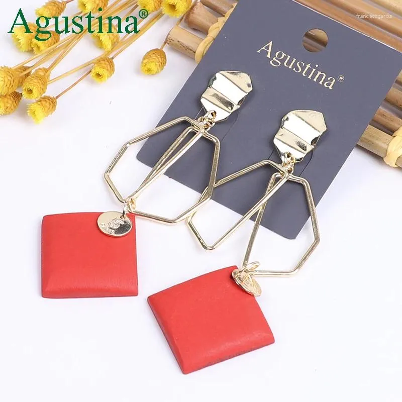 Boucles d'oreilles en peluche Agustina Wood Femmes Drop Bijoux Fashion Déclaration de mode Red Rouge Oreilles coréennes Inimalistes Oreurs de boucle Boho