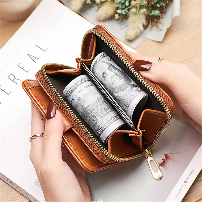 財布・ケース・小物入れ Honor gathering leather short wallet Women's Short Wallet Guide: Features, Materials & Uses
