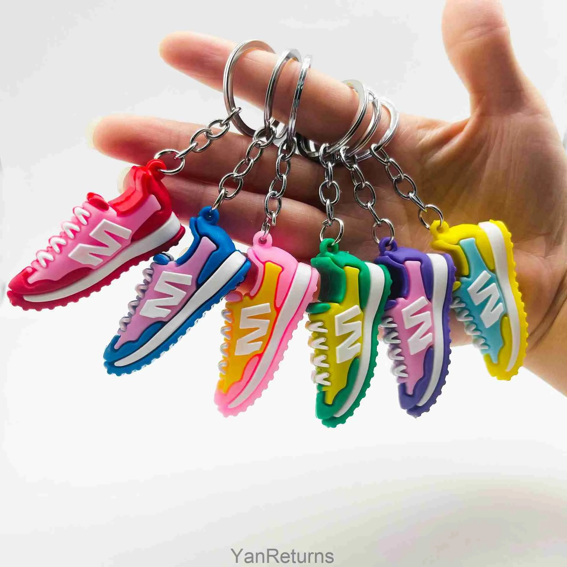 Simulerad sko nyckelring PVC tredimensionella sneakers Manlig bil nyckelringpåse hängande aktivitet gåva