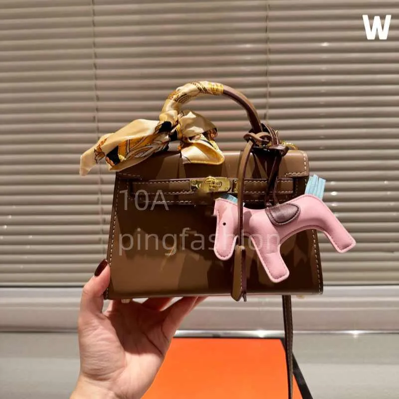 10A Real leather designer bags Simple light Gold lock handbag Handmade vegetable basket Classic Khaki brown pink Luxury Women handbags 20 cm best tote bag for woman