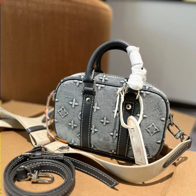 Fashion 3D Women Camera Designers Ladies Shouder Mens Mini Denim Handbag Genuine Leather 24SS Bags Flower Totes Luxurys Crossbody Flap Mcrl