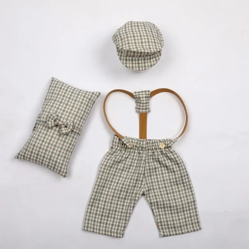 Photography Newborn Costume Photography Clothes Vintage Uniform Beret Hat Suspender Pants Photo Shooting Props Photo Posing Pillow