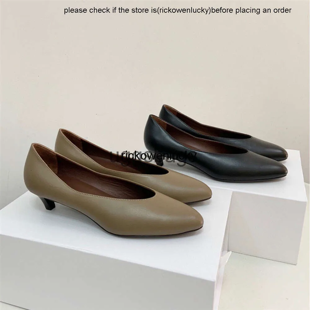 les chaussures de rangs la * Row Spring et l'automne authentique cuir pointu peu profond bouche simple chaussures simples à la mode petite talon intermédiaire banlieue haute qualité haute qualité