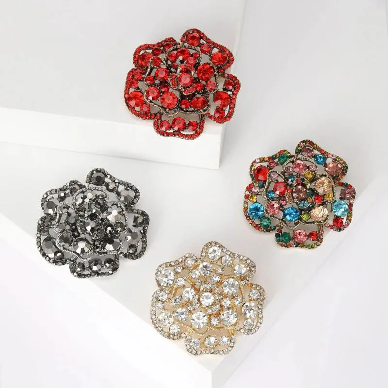 Broches de luxe Vintage ajouré Rose fleur broche strass broche alliage vêtements robe accessoires mariage fête bijoux cadeau