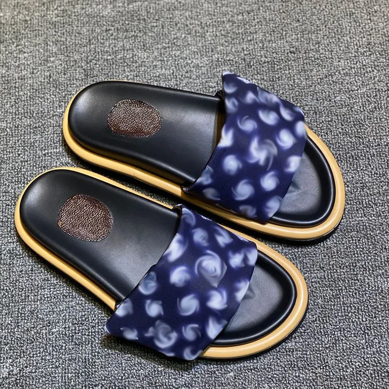 Kuddpool tofflor designer sandaler par i stil sommar platt skor mode strand tofflor glider klassiska tryck designer bilder för kvinnor väl gillade