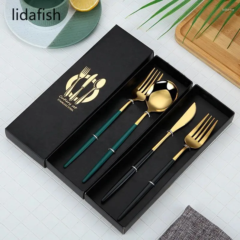 平らな製品セットLidafish2PCSゴールドテーブルウェアナイフフォークとスプーンセットステンレススチールディナーホリデーギフトボックス