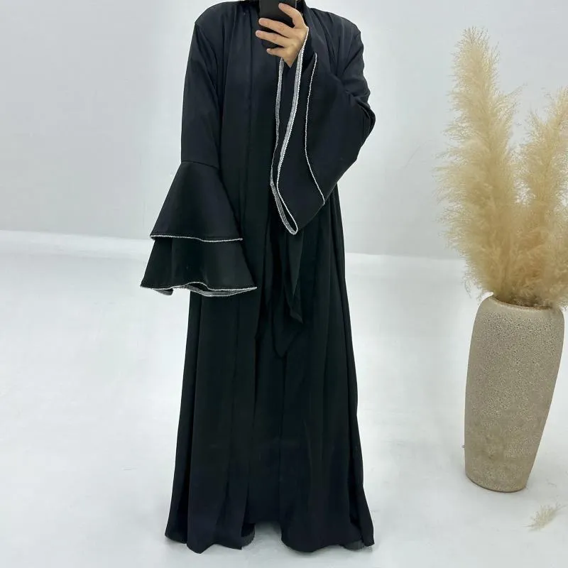 Vêtements ethniques 2024 Dernières Abaya musulman à manches à manches fusées Sets 3pc Femelle pleine longueur Silky Dubai Luxury Islamic Cardigan Scarf