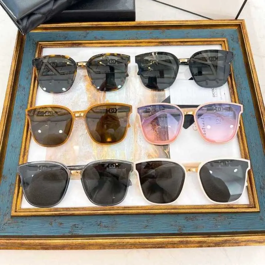 2024 Nuovi occhiali da sole designer di lusso di alta qualità Nuova scatola 5862 per gli occhiali da sole da sole a specchio da donna popolari sulla tendenza della moda di Internet