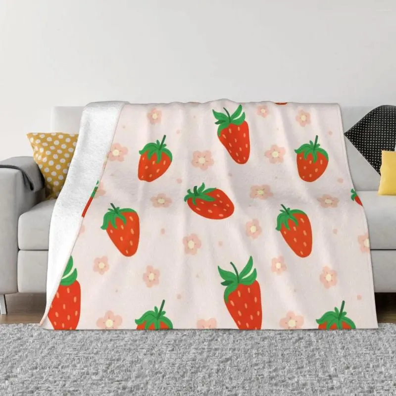 Blankets Strawberry Pink Cute Plaid Blanket Super Warm All-Season Comfort Throw For Easy Care Machine Room Decor