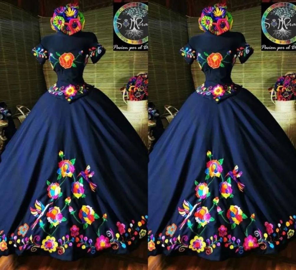 2022 mode charro mexico quinceanera klänningar marinblå broderad från axel satin korsett baks söta 15 flickor prom klänning 6032775