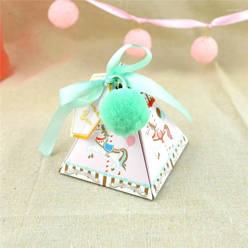 Emballage cadeau Triangulaire Pyramide Christmas Carrousel Candy Boîte de mariage Favors et cadeaux Emballage Boîtes de chocolat