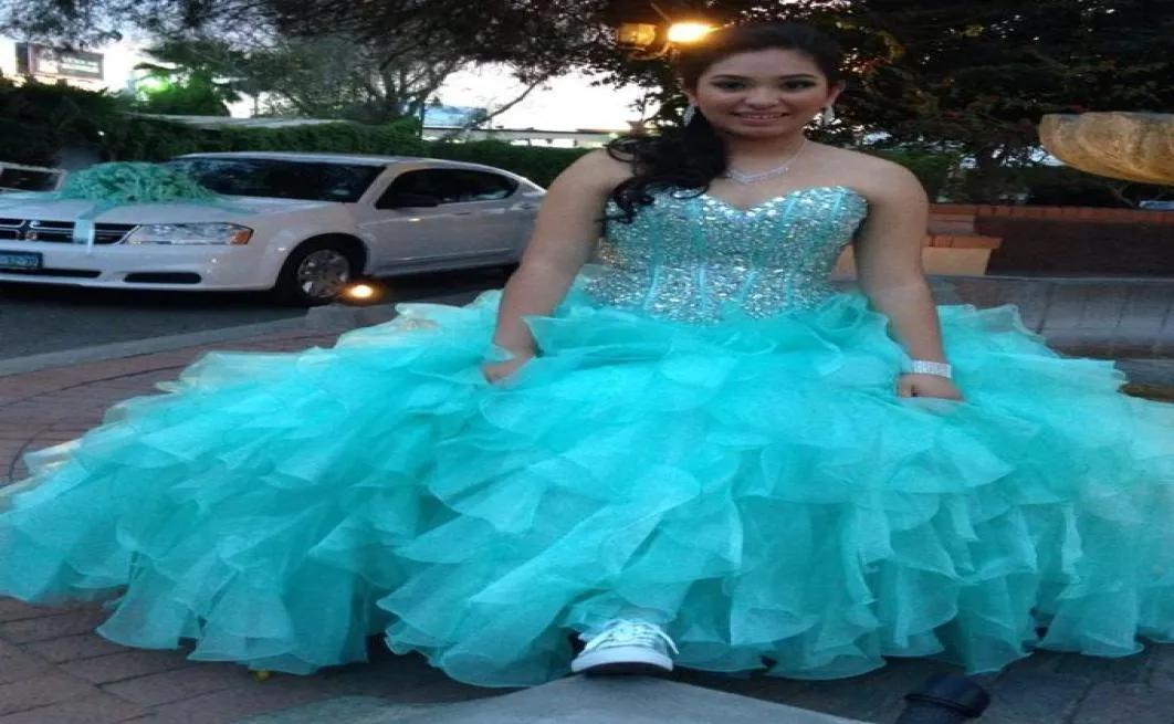 Em estoque de miçangas, o piso do chão Quinceanera vestidos 2019 vestidos de baile meninas doces 16 máscaras vestidos de baile de máscaras A Sapticoat for4318063