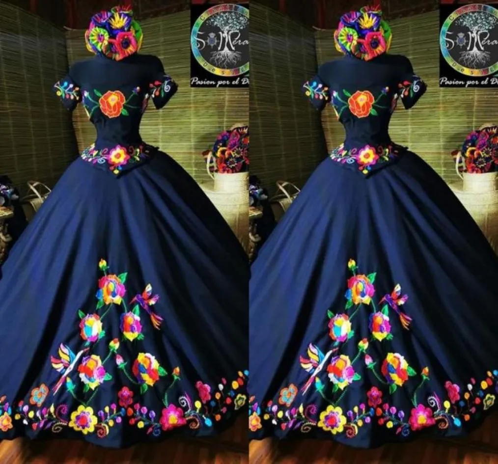 2022 mode charro mexico quinceanera klänningar marinblå broderad av axel satin korsett baksöta 15 flickor prom klänning 3254534