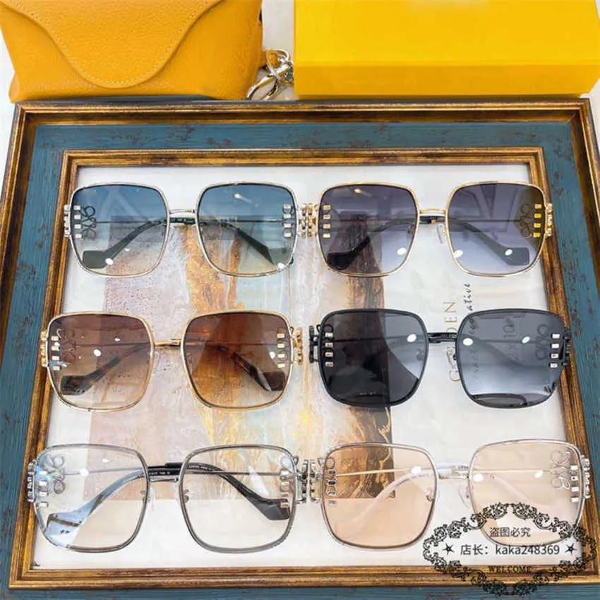 Nuovi tipi di designer di lusso alla moda di alta qualità Luo Yijia occhiali da sole Metal Big Square Net Ins Ins lo stesso tipo di occhiali da sole LW40669 personalizzati LW40669