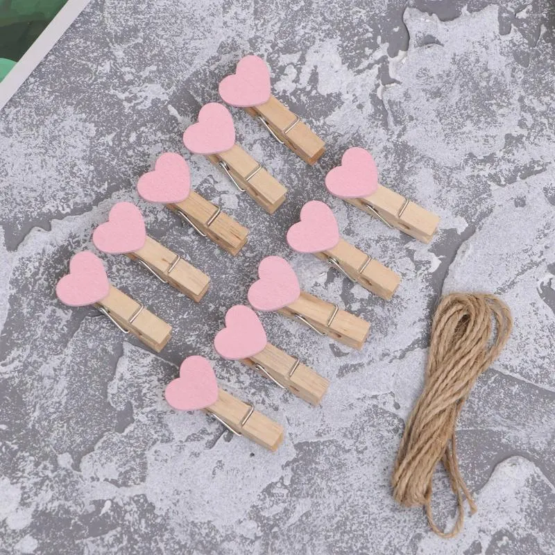 Frames 30pcs Coeur Pinches à linge en bois PO POCES POEURS CRIPS CRIPS AVEC CORCES POUR LA PARTIE DE MEILLEMENT ()