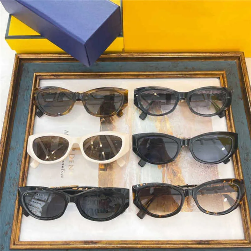 Hochwertige modische Sonnenbrille 10% Rabatt auf Luxusdesigner Neue Männer- und Frauen -Sonnenbrille 20% Rabatt auf Mode Personalisierte Brief Tempel Katze Eye Lesben Mode