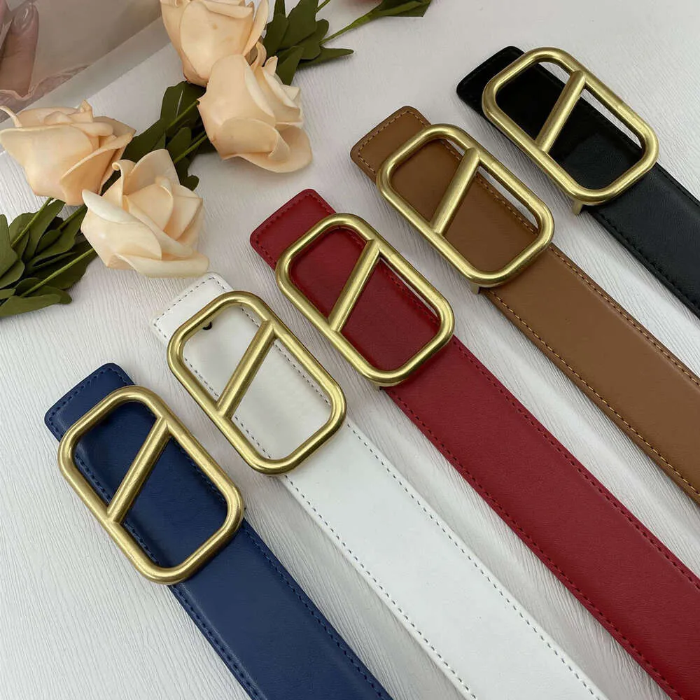 Luxury Designer Belt Men Fashion Golden Silver Letter Buckle Belt Mens Women Classic Formal Dress Jeans bälten Midjebandbredd 4.0 cm