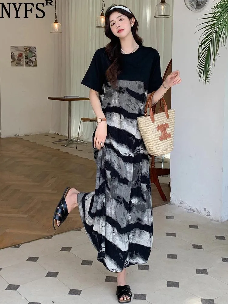 Partykleider NYFS 2024 Sommer Korea Frau Kleid Vestidos Robe Elbise Lose Plus -Size -Stick -Druck Kurzarm Lang
