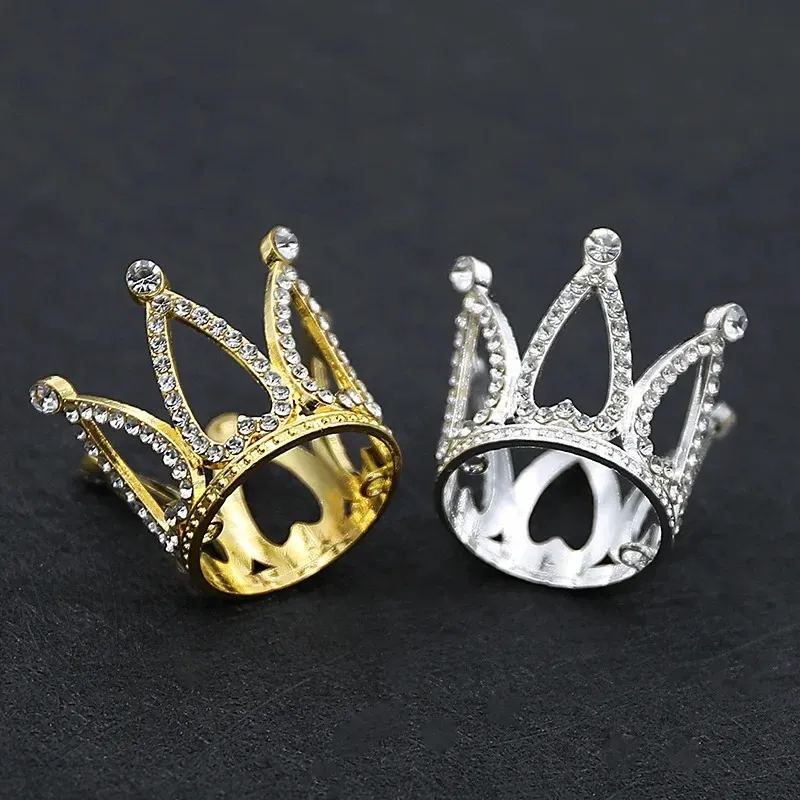 Wholesale Small Metal Crown for Boys Girls Baby Birthday Prom Tiaras Pearls Hair Jewelry Baby Cake Ornaments Head Accessories