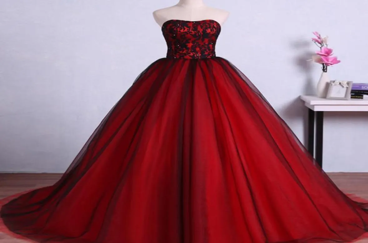 Unika färgglada bröllopsklänningar Röd och svart stropplös laceupkorsett Back Pärled spets top tyll kjol brudklänningar skräddarsydda c4221899