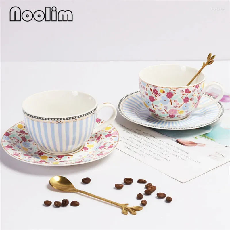 Tasses Saucers Ceramic Pastoral Light Luxury Coffee Mug Porcelain Afternoon Afternoon Tea tasse avec soucoupe et cuillère Set Office Teacups Drinkware 250ml