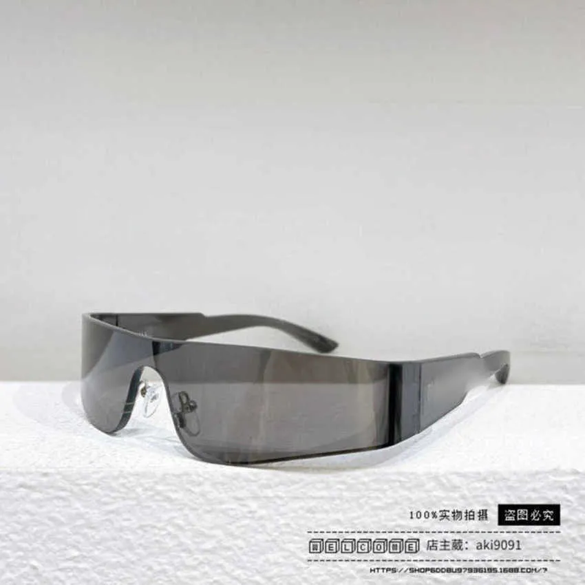 Nuovo designer di lusso di alta qualità Famiglia di lusso Br's Future Technology Technology Sensing Occhiali da sole in Ins Popular Online Star Stessi occhiali da sole BB0041