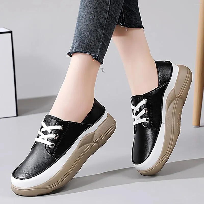 Casual schoenen dames dikke loafers trendy verhoogde mode ronde teen slip op patent lederen sneakers wandelen voor vrouwen