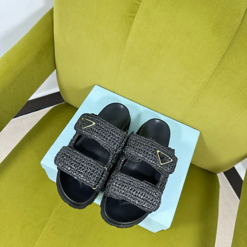 2024 Donne Sandale Calfkin Scarpe papà sandali intrecciati a mano Piatta piattaforma di scarpe da design trapunte piattaforma a cuneo a cuneo a cuneo a cuneo a cuneo a cuneo a cuneo a cuneo a cuneo a cuneo basso su240403