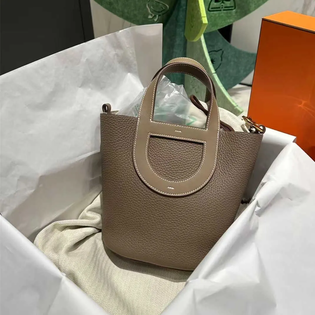 High definition leather designer bag Handmade wax line in the loop pig nose vegetable basket bag leather bucket bag handbag
