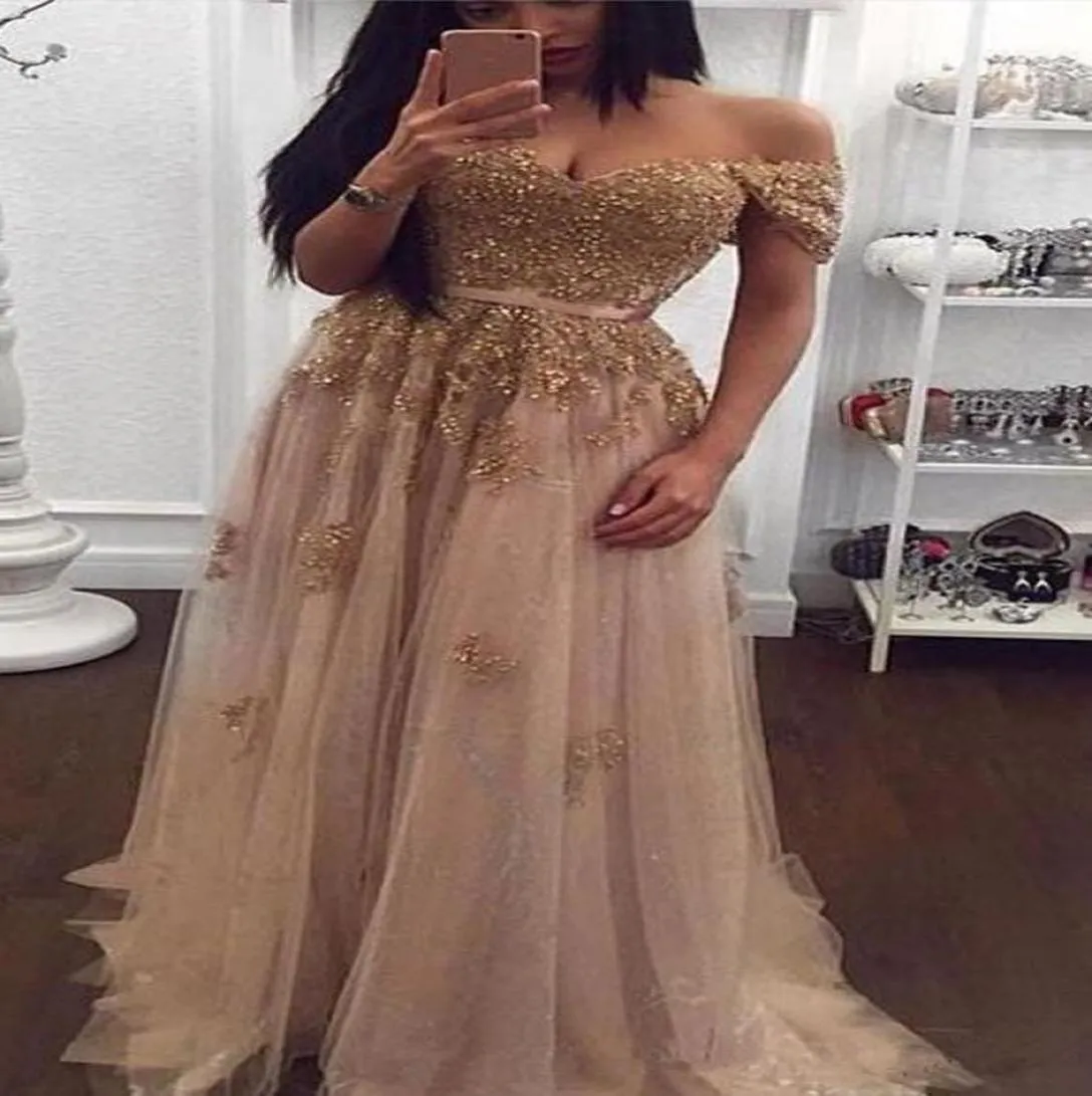 Szampańskie koronkowe koraliki arabskie sukienki wieczorne Sweetheart 2019 Off the ramion ALine Tiul Sukienki na bal