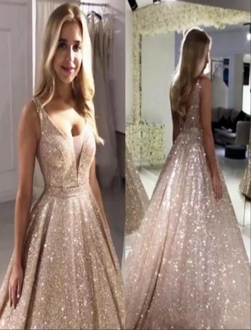 Underbara Rose Gold Sequined Evening Dresses V Neck mousserande bling paljett Aline Backless Prom Party Dresses Robe de Soiree Formal8185250