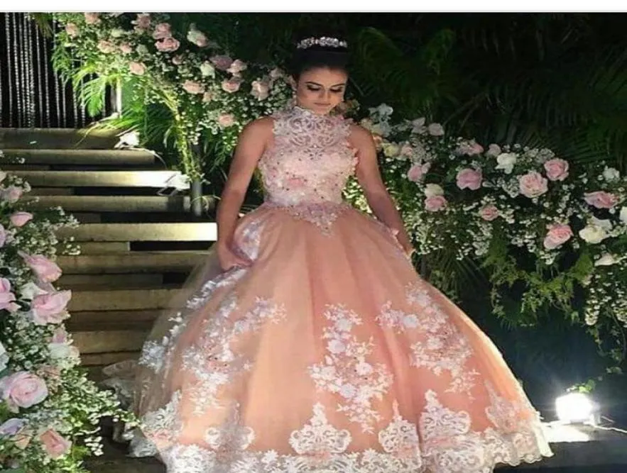 Abiti di quinceanera rosa rosa arruola al collo alto con maniche Appliques perle in perline Tulle Lunghezza abiti da ballo mascherato da ballo 3511493