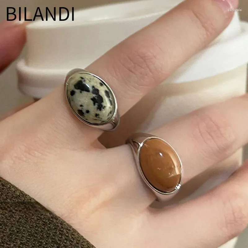 Cluster Rings Bilandi Fashion Jewelry Vintage Temperament Stone Open For Women Party Gifts Cool Trend Accessories 2024