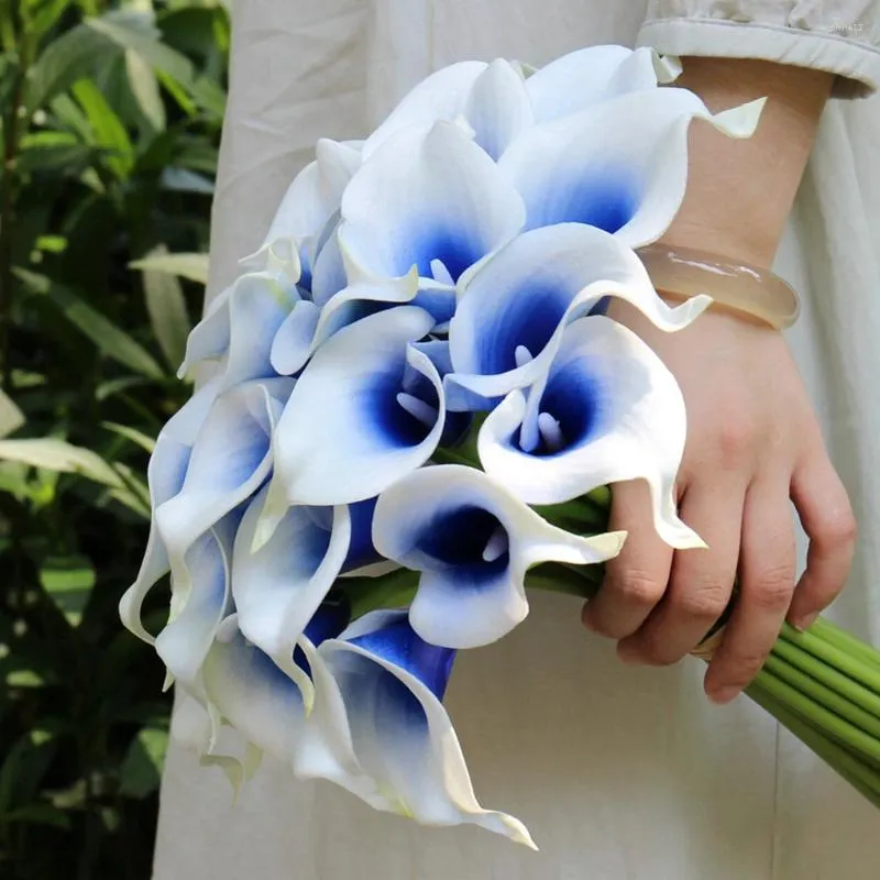 Fleurs décoratives 10pack lot toute couronne ou bouquet avec des lys calla artificiels réalistes
