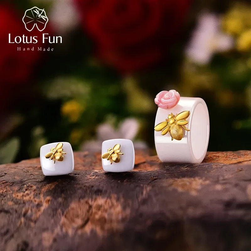 Araçlar lotus eğlenceli gerçek sterling sier doğal el yapımı güzel mücevher seramikler sevimli arı öpücük kadınlar için bir gül mücevher seti bijoux