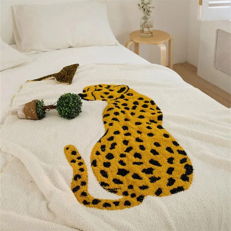 Cobertores meio fofos de leopardo de leopardo cargo de xale de cochilo sofá de decoração de viagem de viagem a ar condicionado colcha de toalha quente
