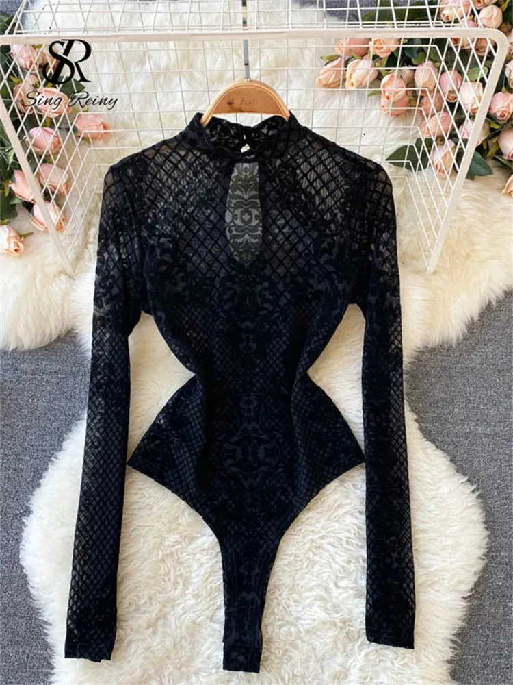 Singreiny Femmes Sexy Backless Rompers Fashion Corée Bodycon Saisissures d'été Chic Streetwear Flocks Slim BodySuit 240320