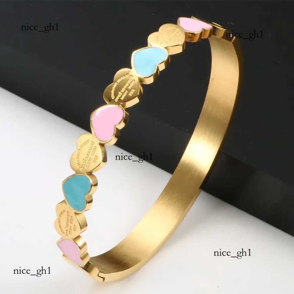 Bangle Gold Color Blue and Pink Emamel Forever Love Heart Charm BangleBraracelet för kvinnor flickvän Löfte bröllop juveler gåvor bangl 2343