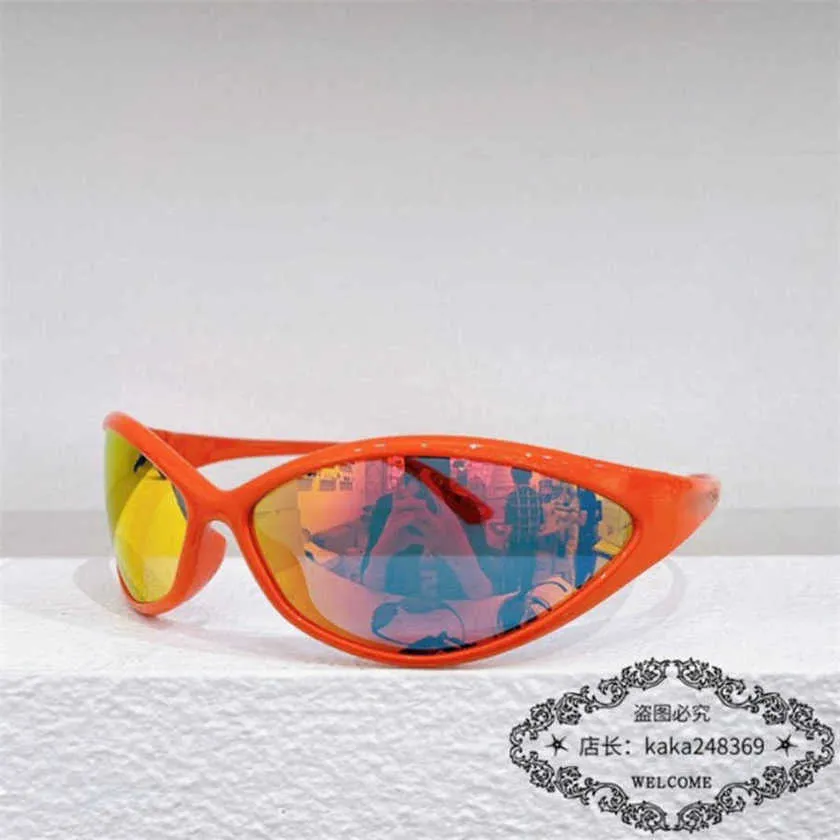 Novo designer de luxo Future Science and Technology Glasses de sol côncavos da moda Star inseado líquido Red Sunglasses BB0285