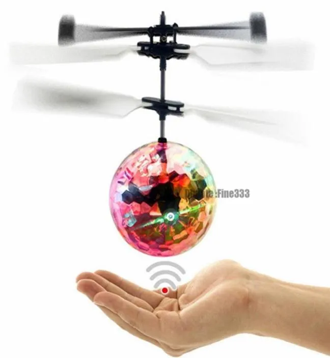 Boule volante mené Luminal Kid Flight Balles à induction infrarouge électronique Aircraft Remote Control Toys Magic Senting Helicopter6760801