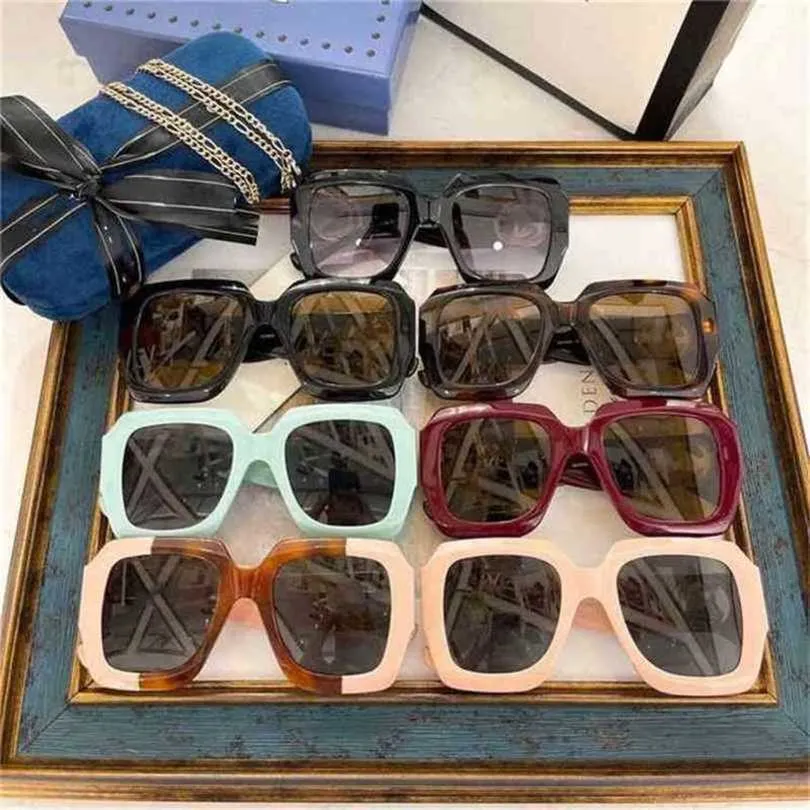 2024 Fashion Off Luxury Designer de luxe Nouveau homme et lunettes de soleil pour hommes et femmes Version Famille Big Box Plaque de chaîne de vent Net Red GG1022AKAJIA