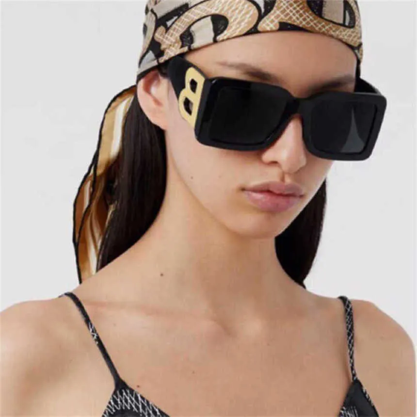 2024 Neue hochwertige Luxusdesignerin Frauen Sonnenbrillen sind Ins Mode Persönlichkeitsbriefbox Han Huohuo gleich