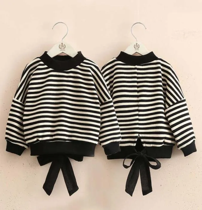 Autumn Spring 3 4 6 8 10 12 Years Children Oneck Sticke Pullover Cotton White Black Striped tröja för barn Baby Girls 2105295917176