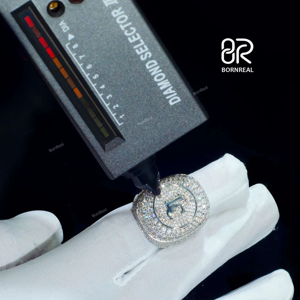 맞춤형 디자인 VVS Moissanite 힙합 편지 반지 Karat 10K 14K Real Solid Gold Pass Diamond Tester Iced Out Fine Jewelry