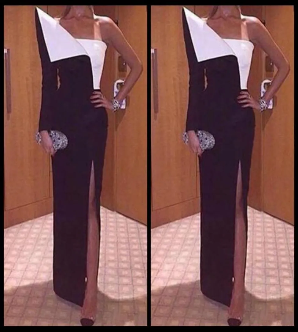 2018 New Cheap Sheath Evening Dresses with Side Split One Shoulder Long Sleeves Black and White Asymmetrical Modern Party Prom Gow9095371