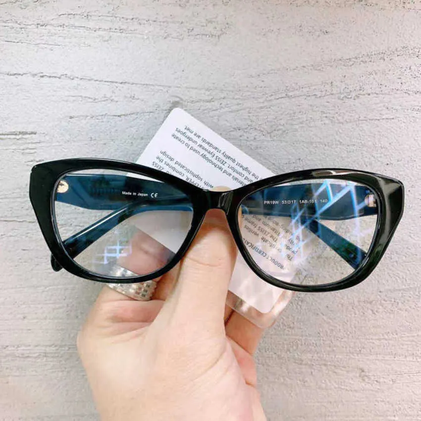 高品質のファッショナブルな新しい高級デザイナーサングラスプラファミリーアイズブラックウルトラライトプレート小さな厚いプレーンカラー眼鏡フレーム女性